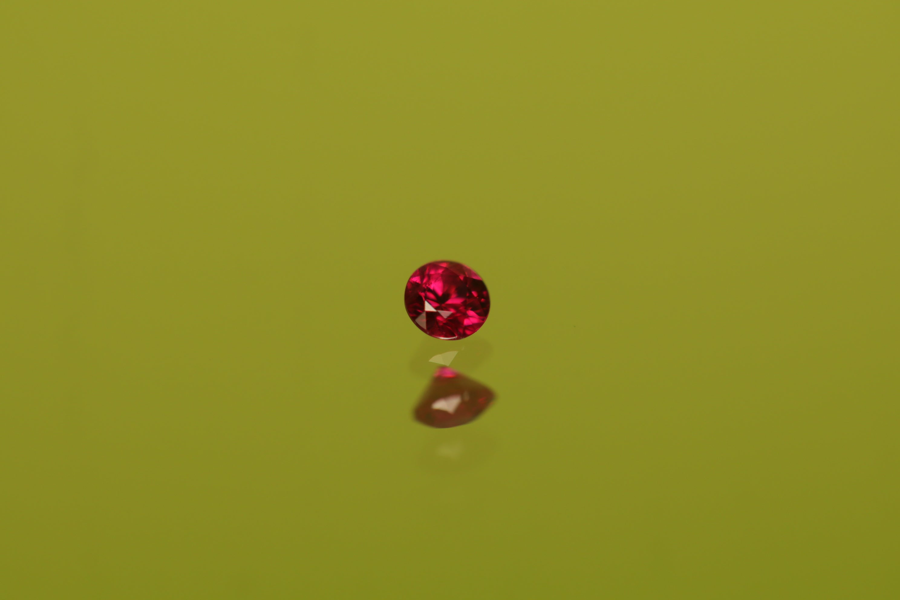 Ruby 0.05ct – quarantotto